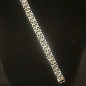 Women’s Silver Toned Reflective Bracelet with Dotted Pattern
